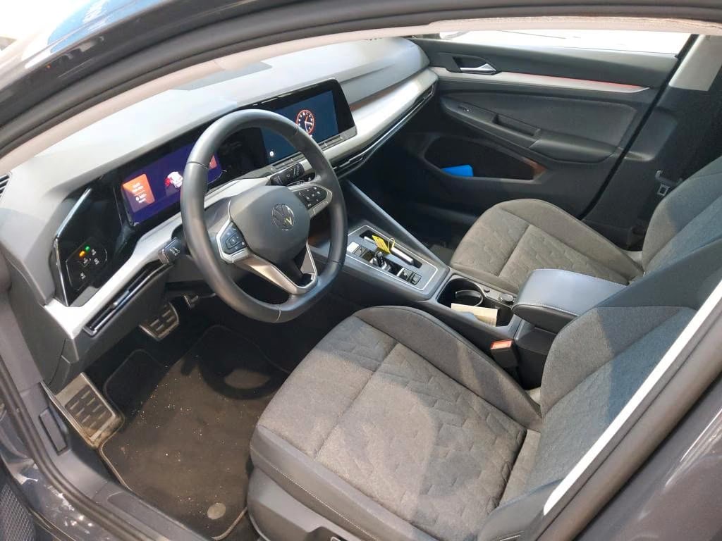 Volkswagen Golf 1.0 2024 5