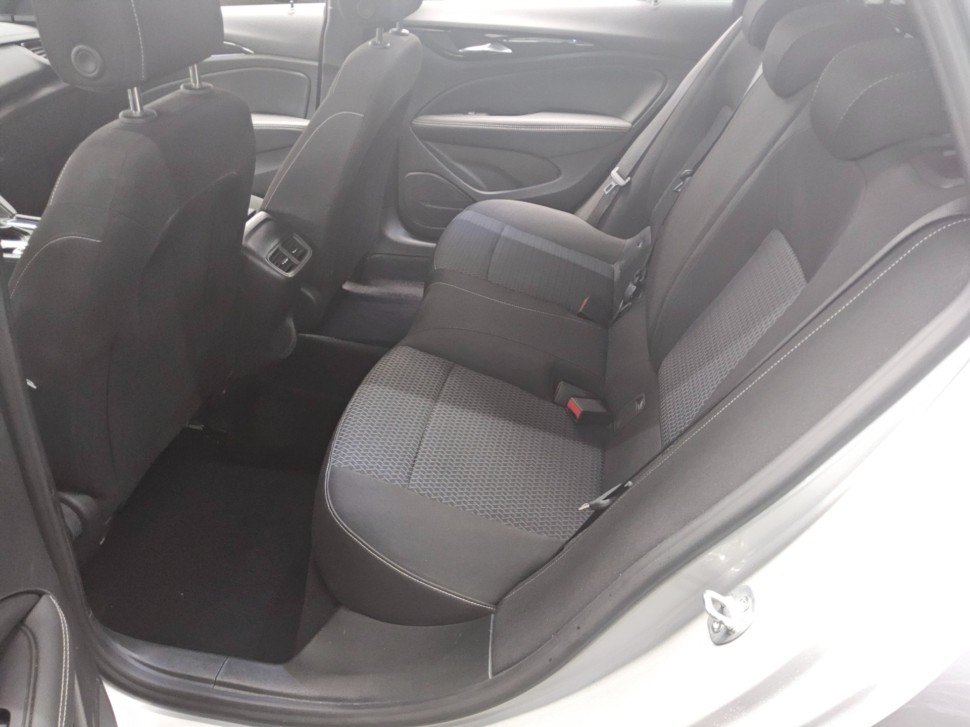 Opel Insignia ST 2.0 CDTI Elegance Navi LED AUX-IN 12