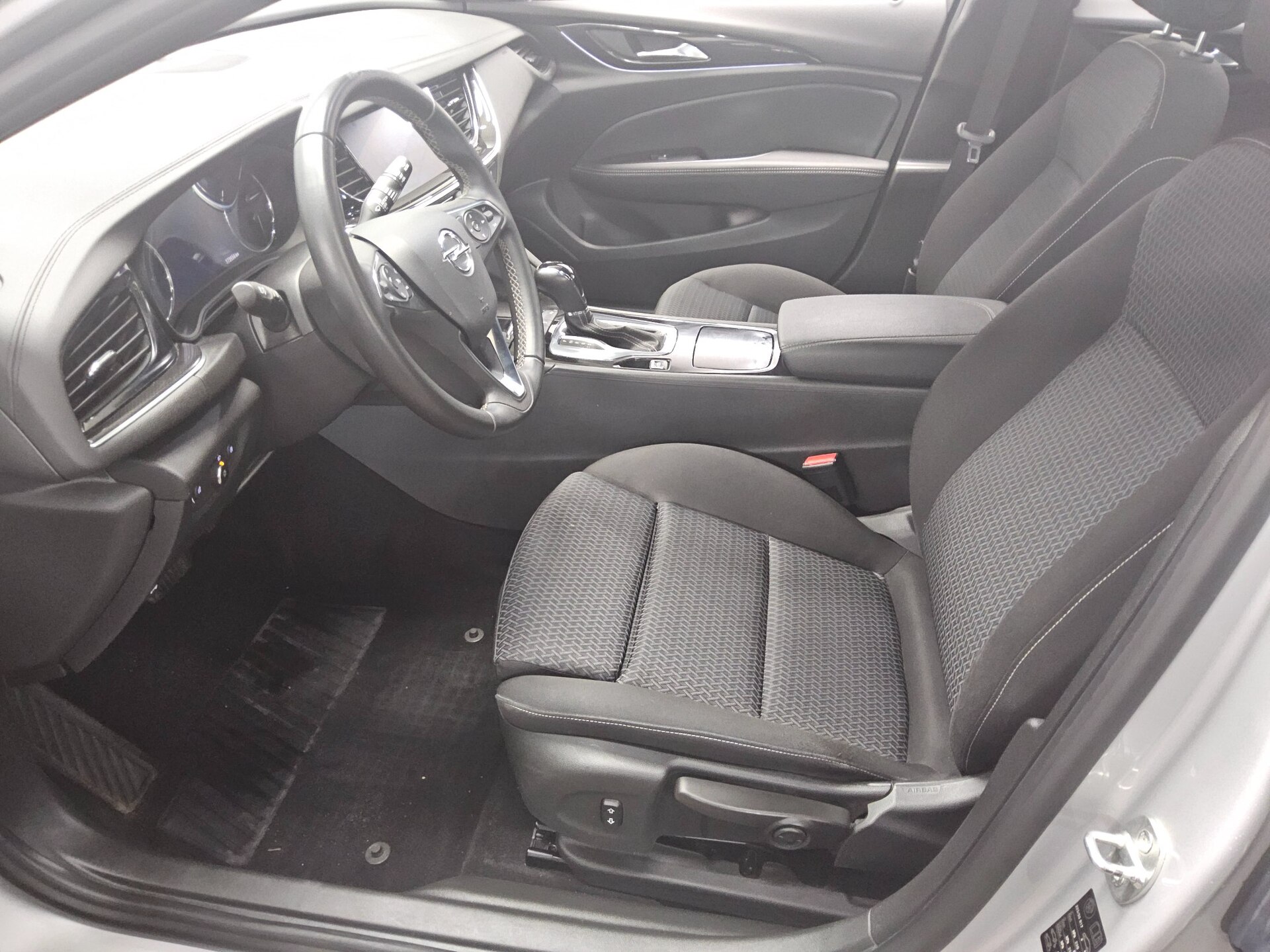 Opel Insignia ST 2.0 CDTI Elegance Navi LED AUX-IN 8