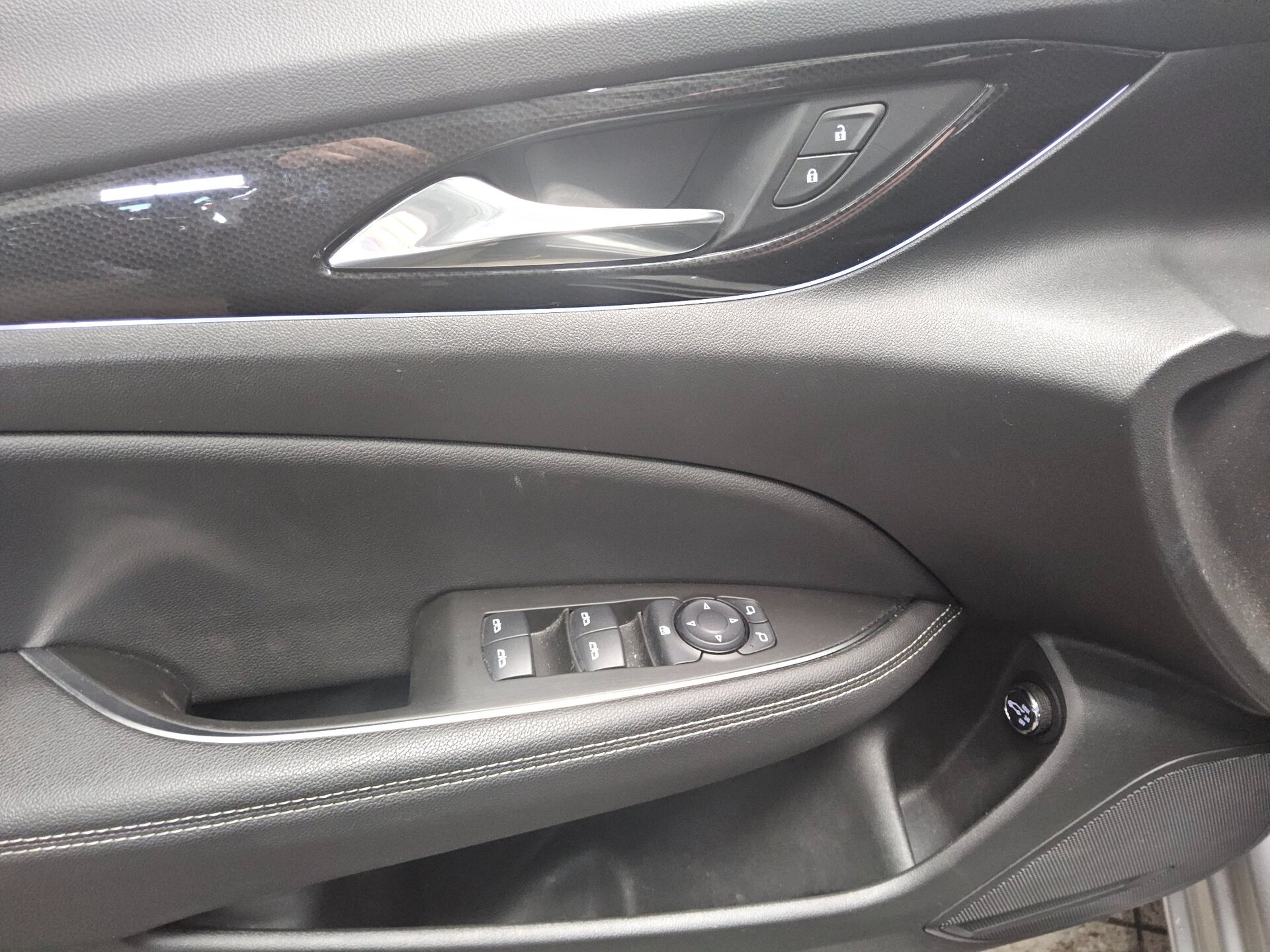 Opel Insignia ST 2.0 CDTI Elegance Navi LED AUX-IN 9
