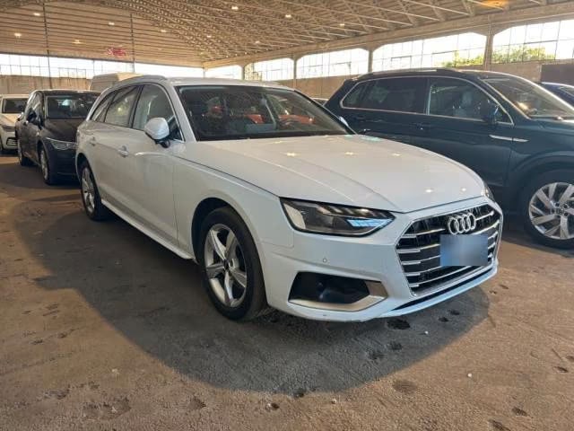 Audi A4 2.0 2024 2