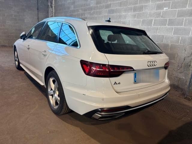 Audi A4 2.0 2024 4