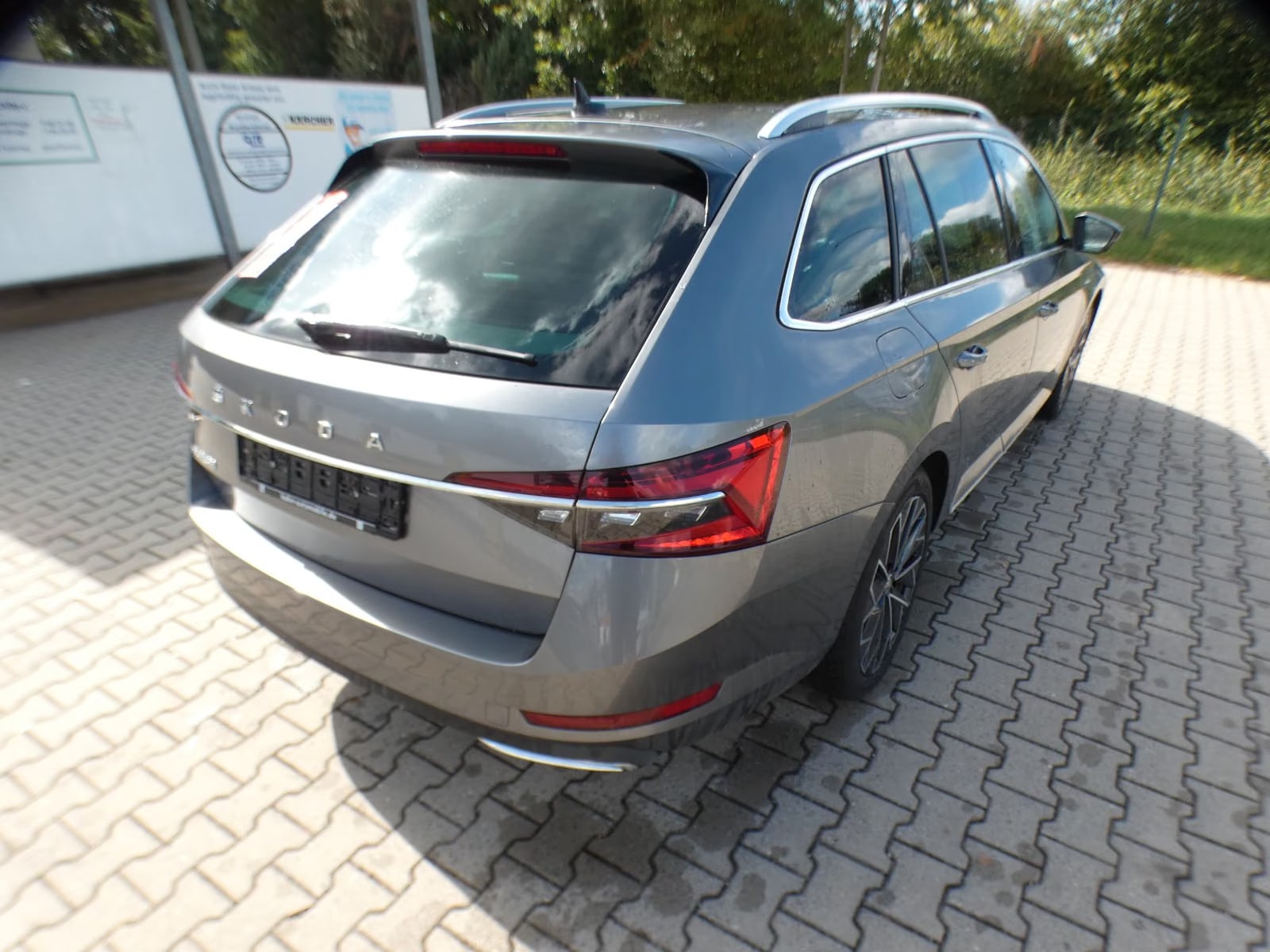 Skoda Superb 2.0 2023 4