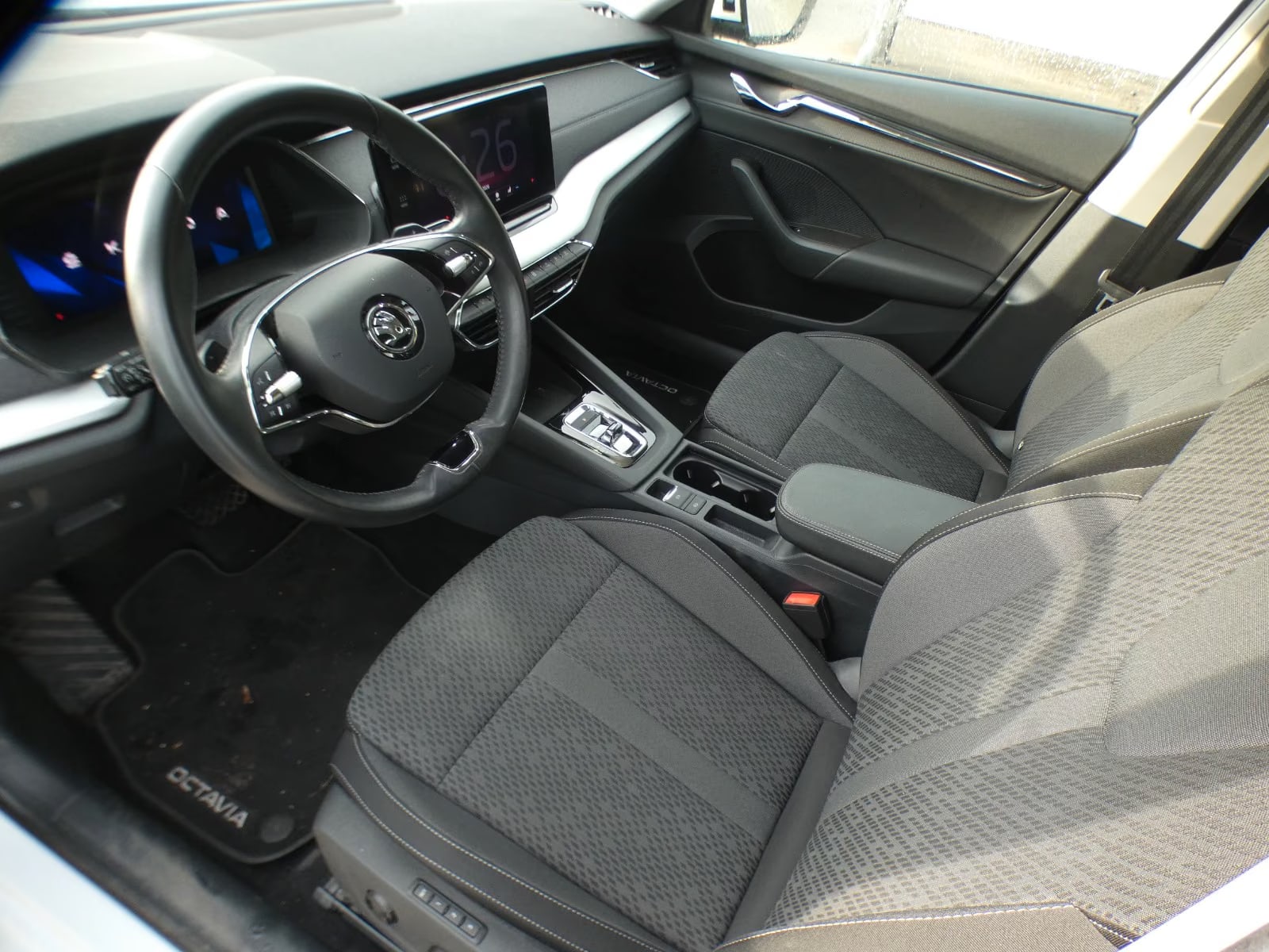 Skoda Superb 2.0 2023 7