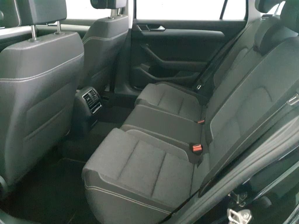Volkswagen Passat Variant 1.4 2022 6