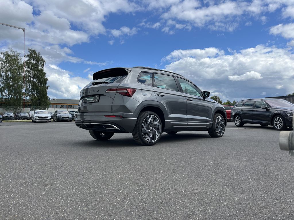 Skoda Karoq 1.5 TSI DSG SPORTLINE AHK PANO Navi 4xSHZ 6