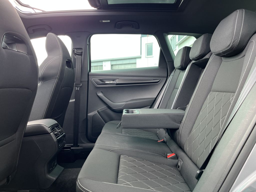 Skoda Karoq 1.5 TSI DSG SPORTLINE AHK PANO Navi 4xSHZ 16