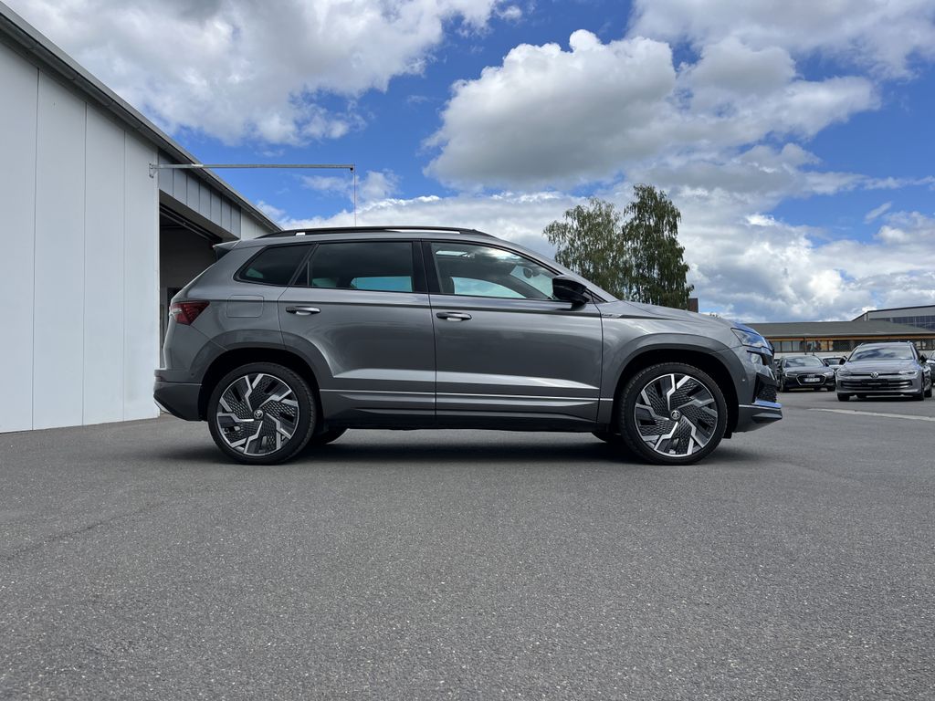 Skoda Karoq 1.5 TSI DSG SPORTLINE AHK PANO Navi 4xSHZ 4