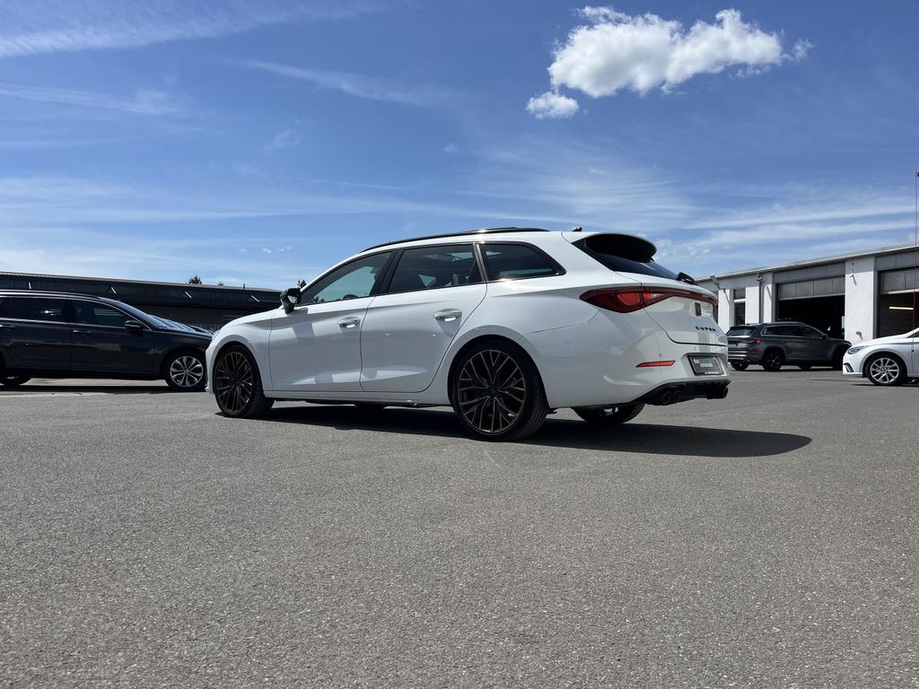 Cupra Leon SP 2.0 TSI DSG VZ 9