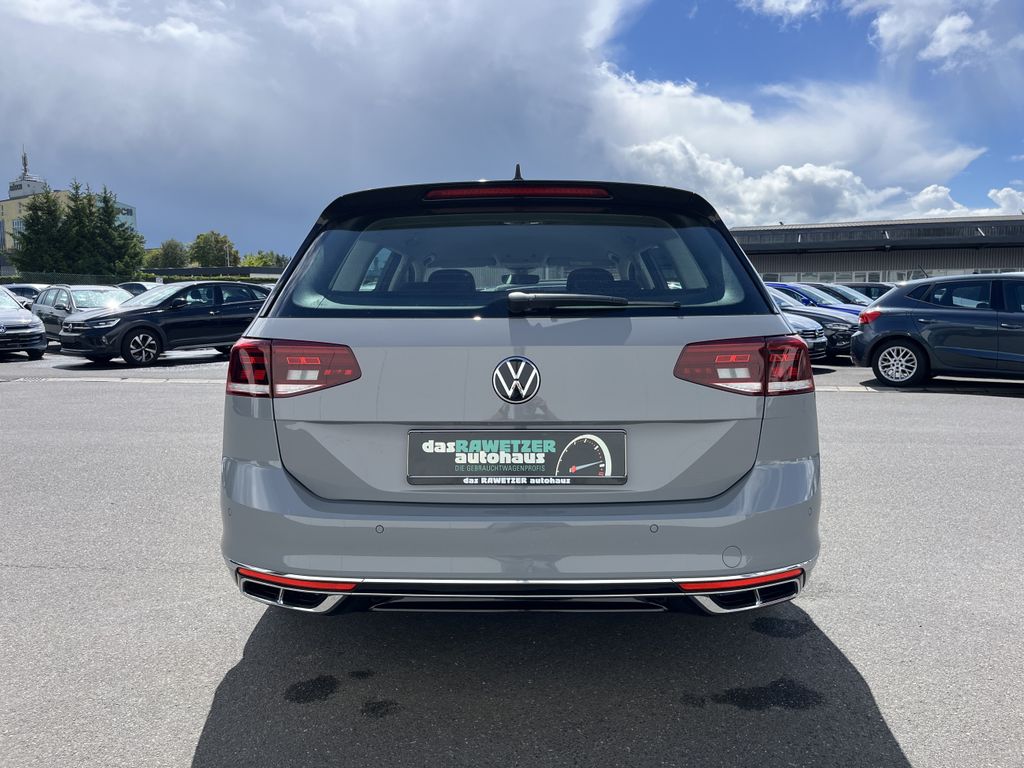 Volkswagen Passat Variant 1.5 TSI DSG R-Line 8