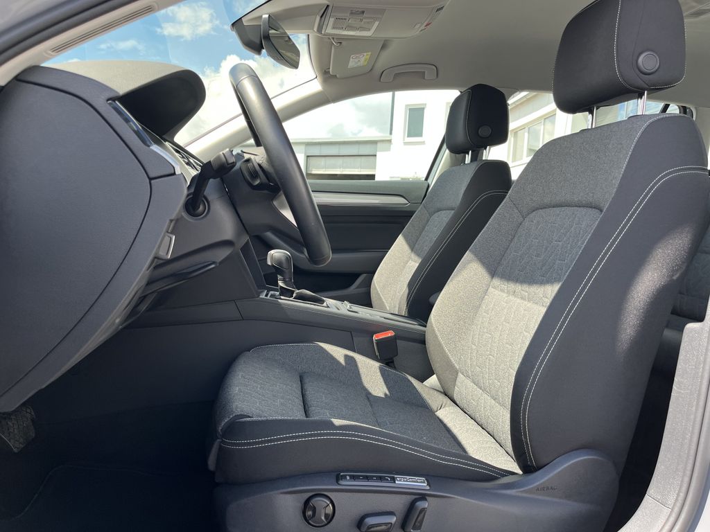 Volkswagen Passat Variant 1.5 TSI DSG R-Line 12