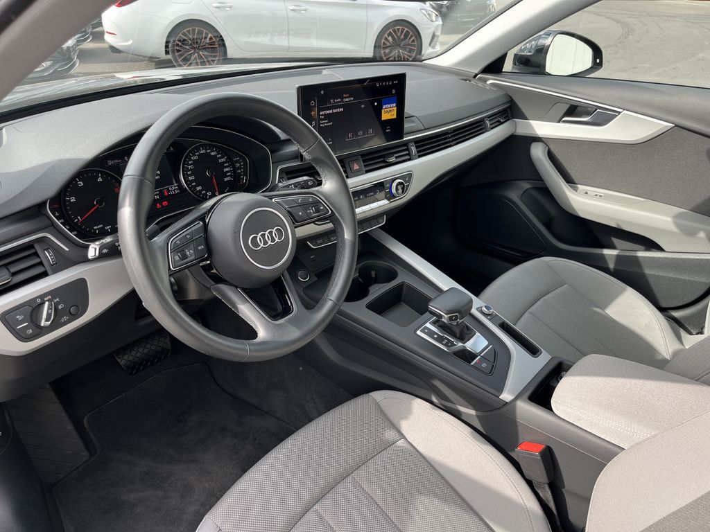 Audi A4 Avant 40 2.0 TDI S tronic 11