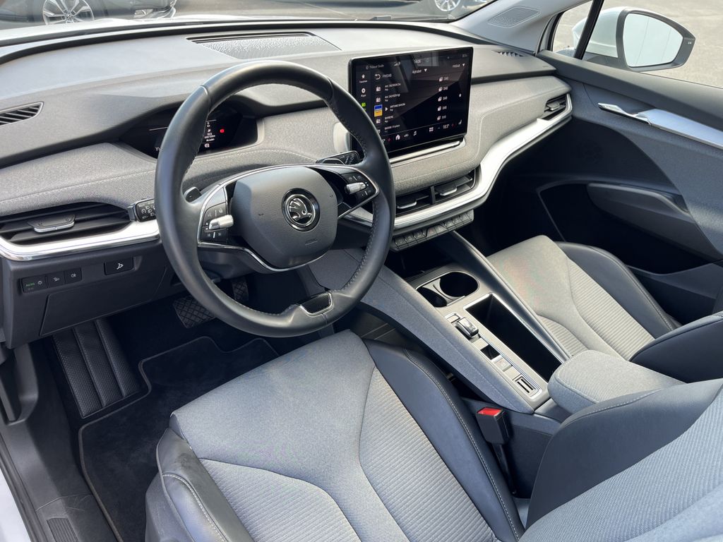 Skoda Enyaq 82kWh WäPu AHK Navi RFK el.Klappe LR-HZG S 11
