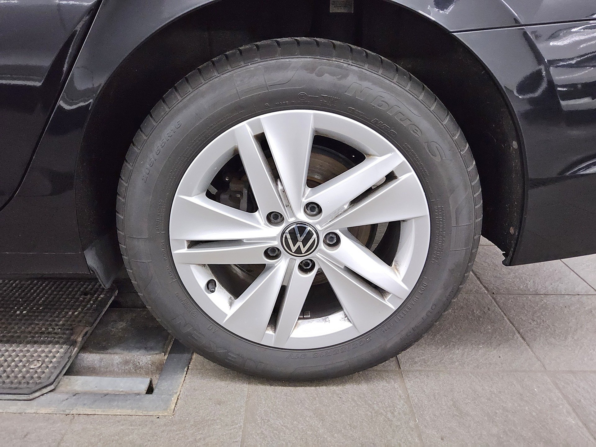 Volkswagen Golf-8 Var. 2.0 TDI Life Navi DC LED+ ACC 11