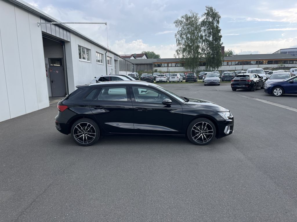 Audi A3 Sportback 35 2.0 TDI S tronic Advanced S-Line 5