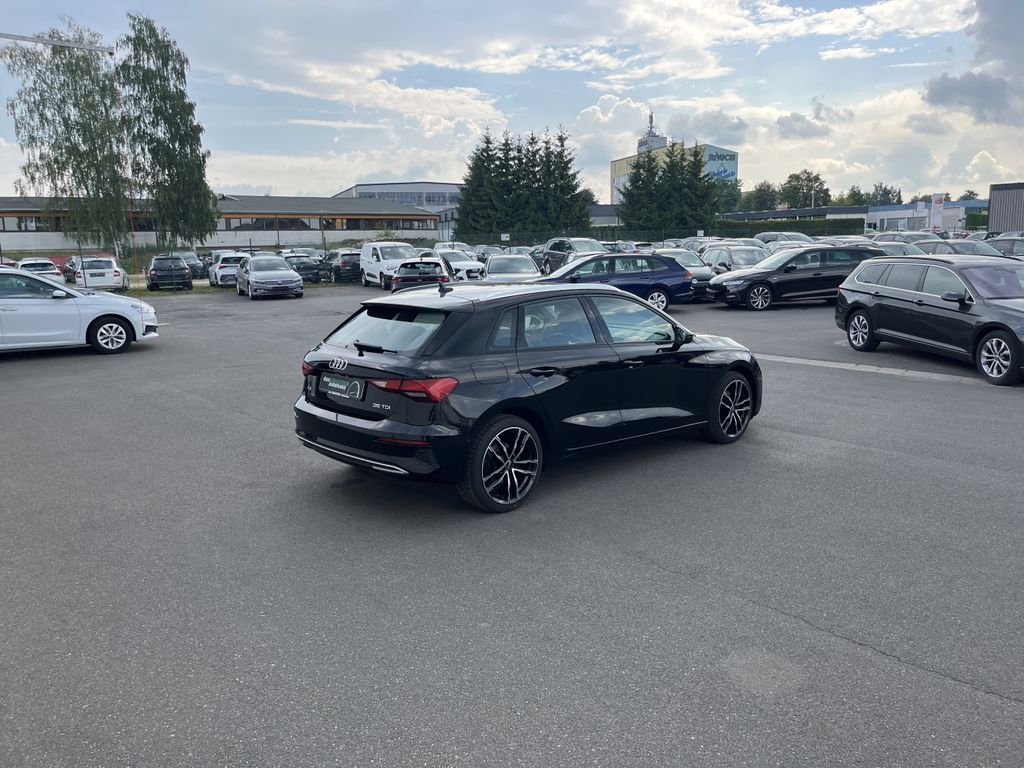 Audi A3 Sportback 35 2.0 TDI S tronic Advanced S-Line 7