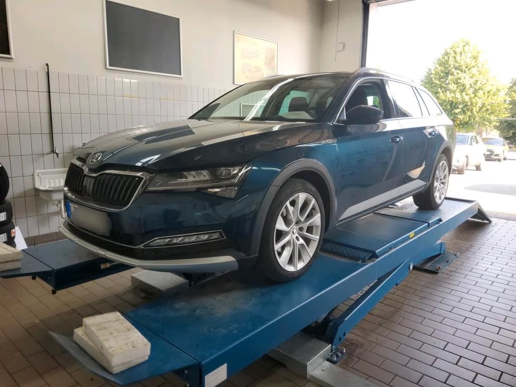 Skoda Superb 2.0 2021