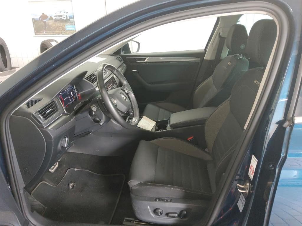 Skoda Superb 2.0 2021 5
