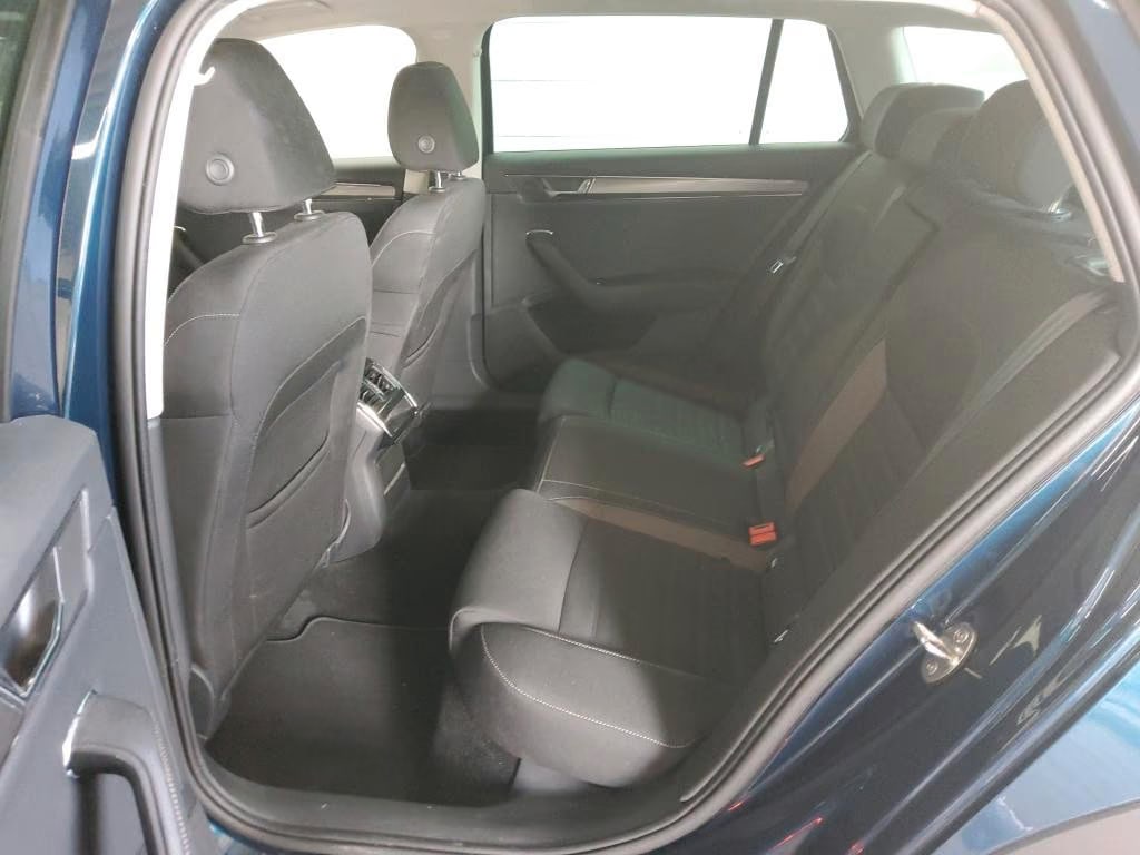 Skoda Superb 2.0 2021 6