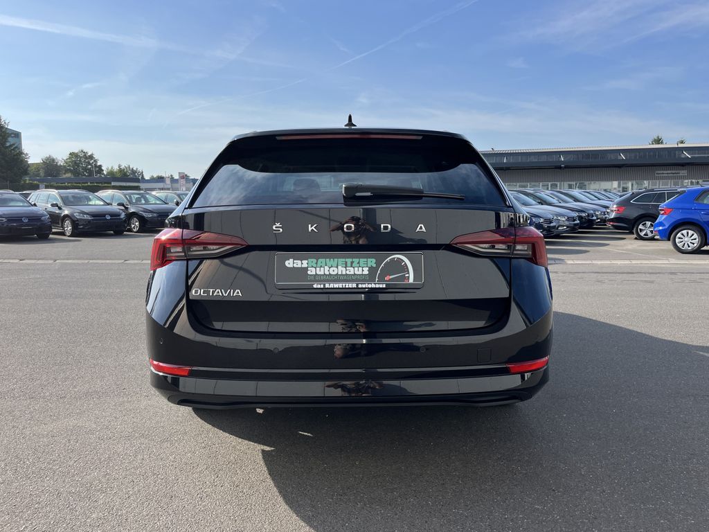 Skoda Octavia Combi 2.0 TDI DSG Blackline 8