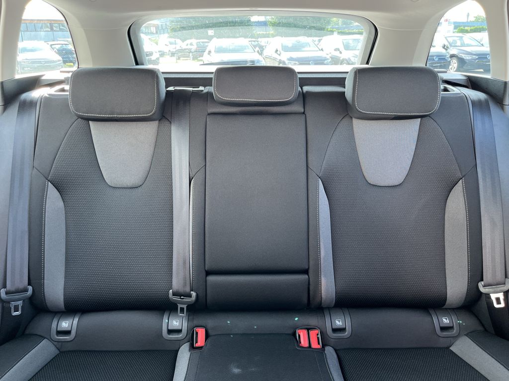 Skoda Octavia Combi 2.0 TDI DSG Blackline 17