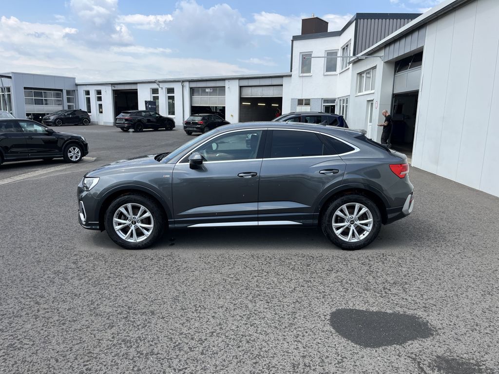 Audi Q3 Sportback 35 1.5 TFSI S line 2