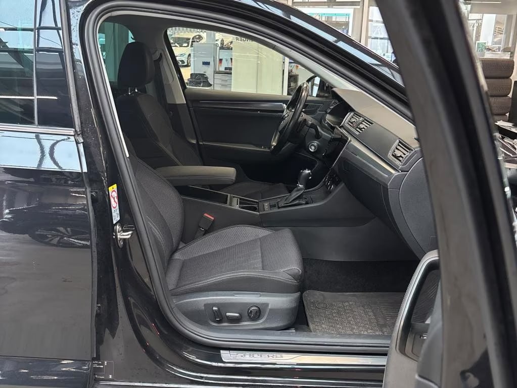 Skoda Superb 2.0 2022 5