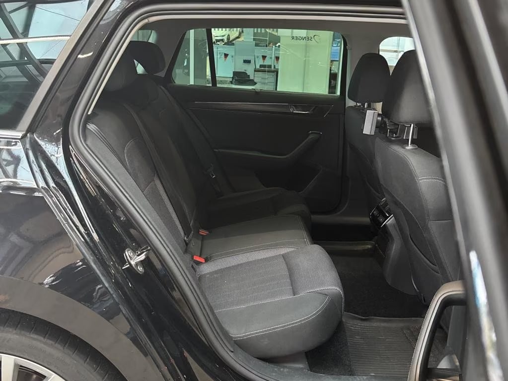 Skoda Superb 2.0 2022 6