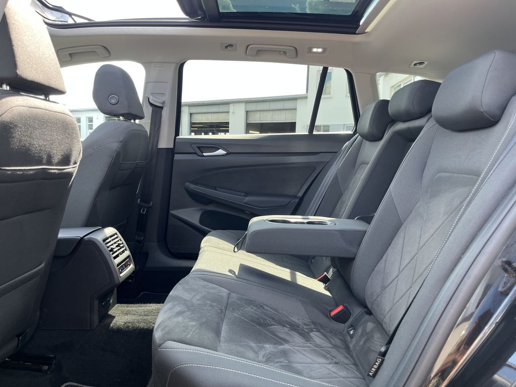 Volkswagen Golf Variant 2.0 TDI DSG STYLE 14