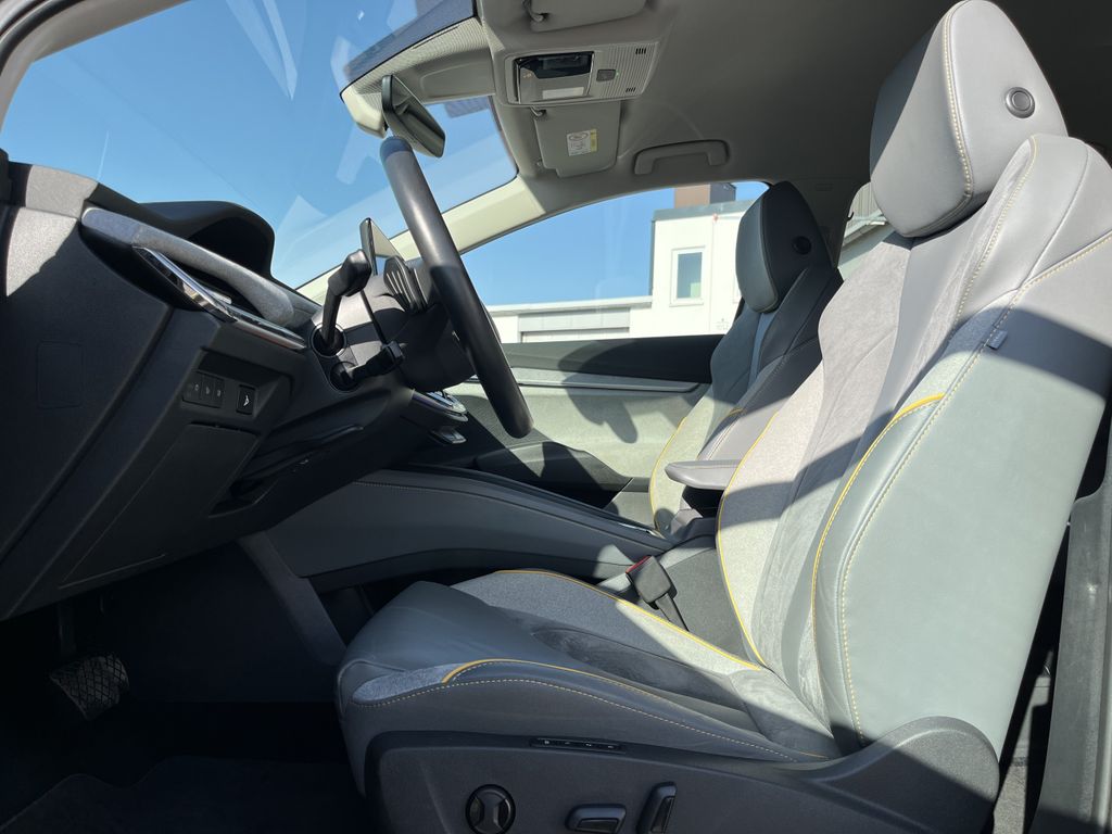 Skoda Enyaq 82kWh WäPu AHK HeadUp Navi 4xSHZ ACC MATRI 13
