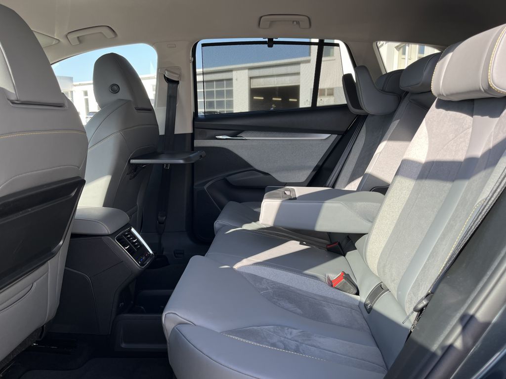 Skoda Enyaq 82kWh WäPu AHK HeadUp Navi 4xSHZ ACC MATRI 17