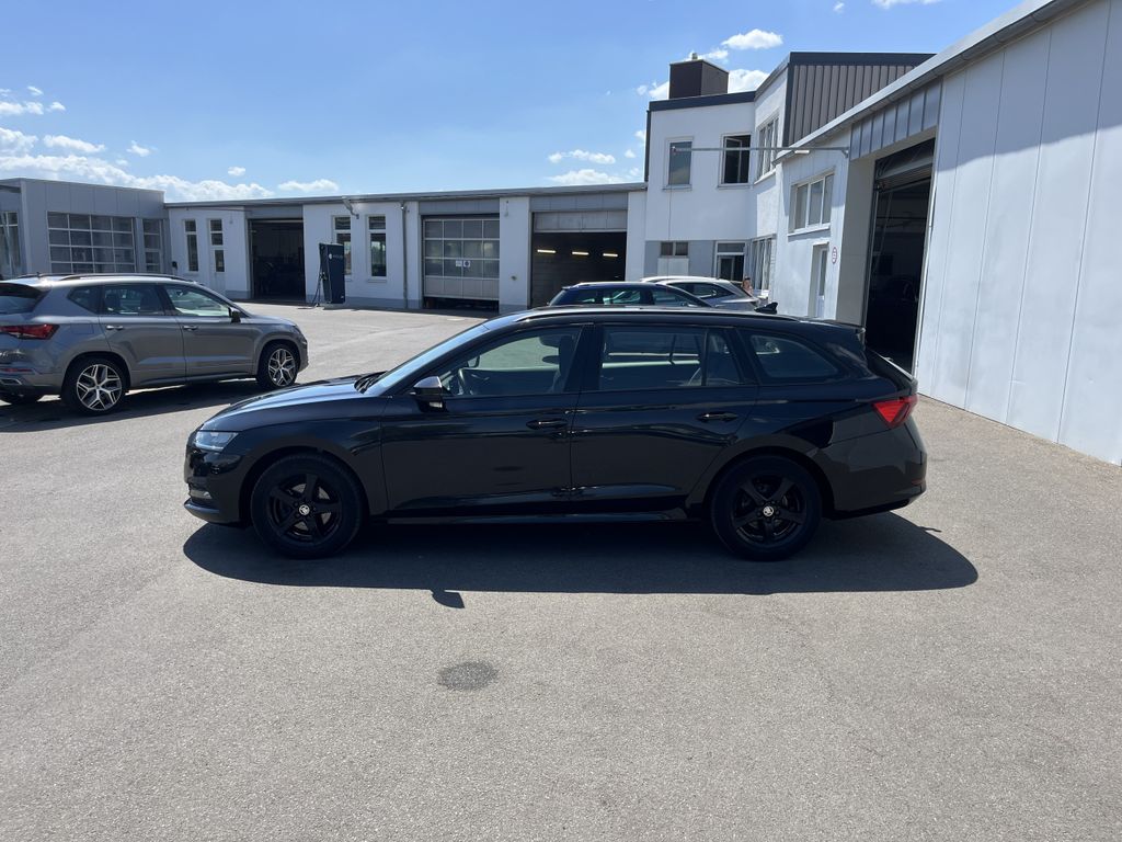 Skoda Octavia Combi 2.0 TDI Blackline 2