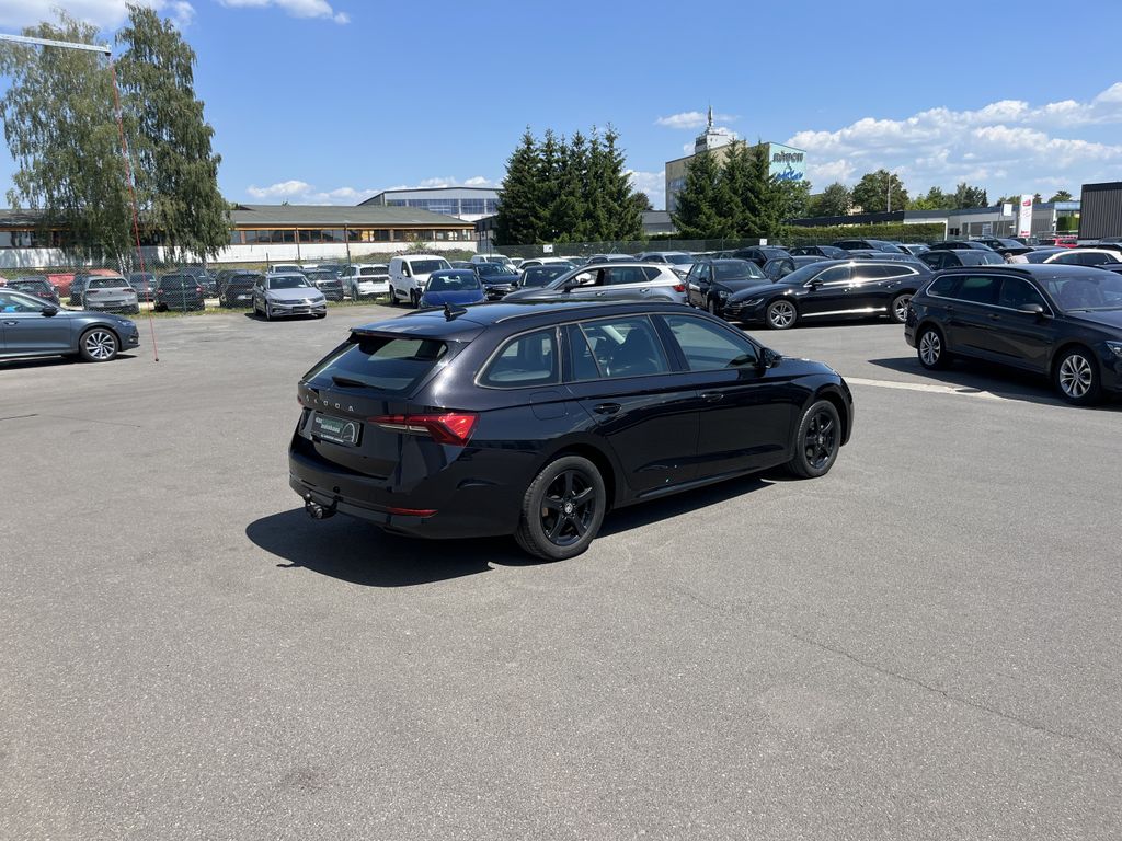 Skoda Octavia Combi 2.0 TDI Blackline 7
