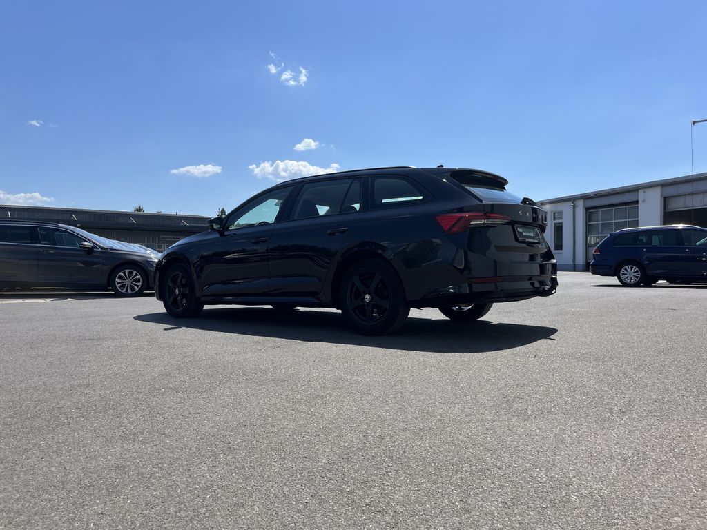 Skoda Octavia Combi 2.0 TDI Blackline 9