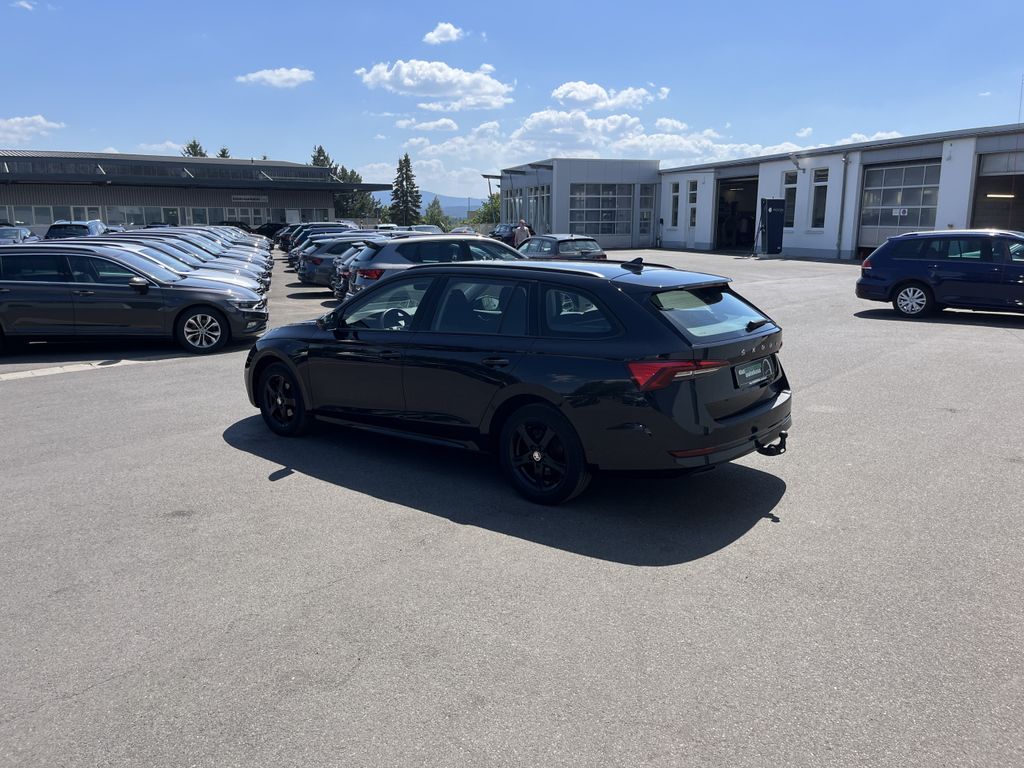 Skoda Octavia Combi 2.0 TDI Blackline 10