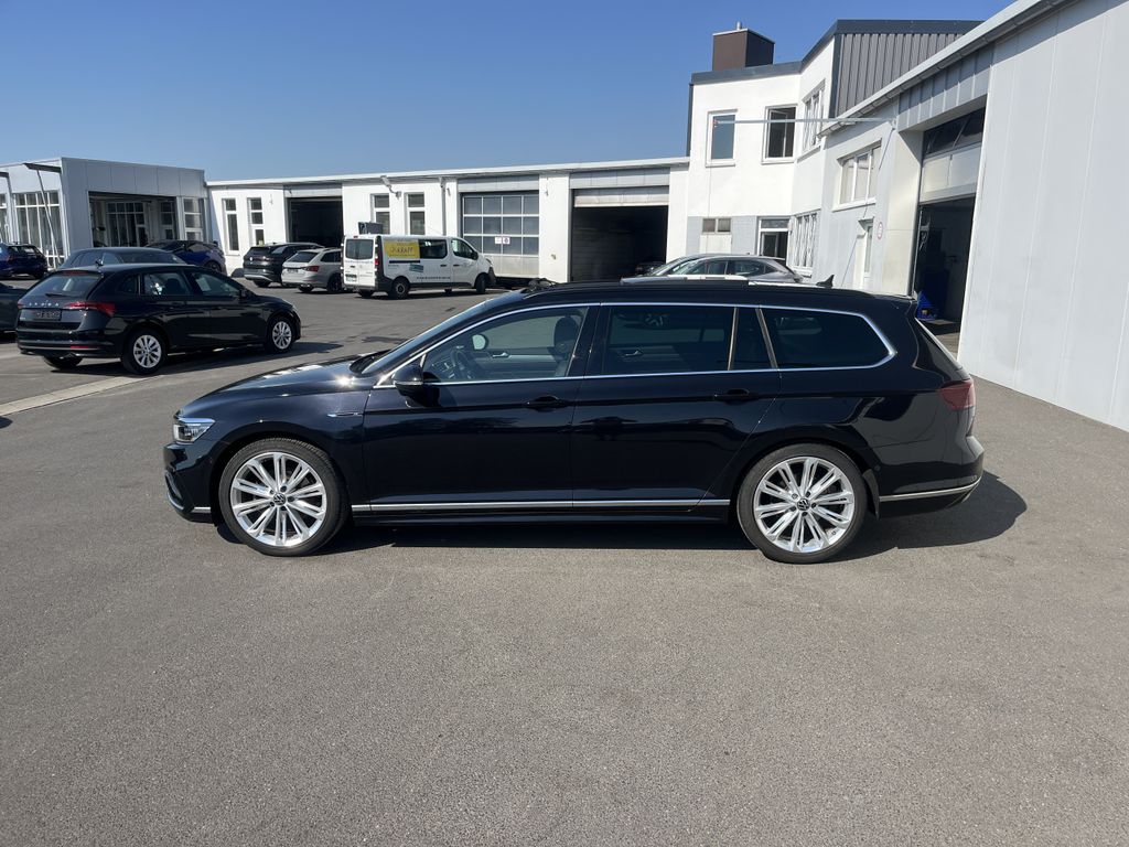 Volkswagen Passat Variant 1.5 TSI DSG R-LINE 2