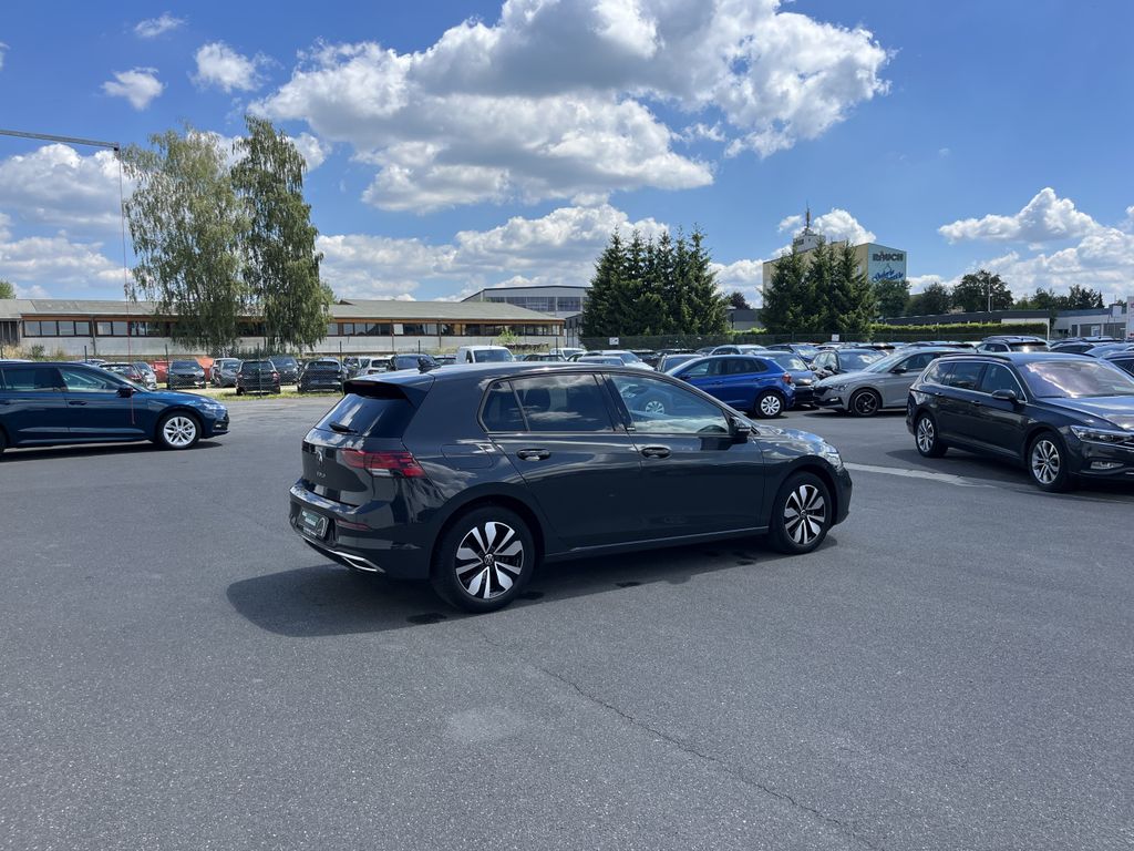 Volkswagen Golf 2.0 TDI DSG MOVE 8