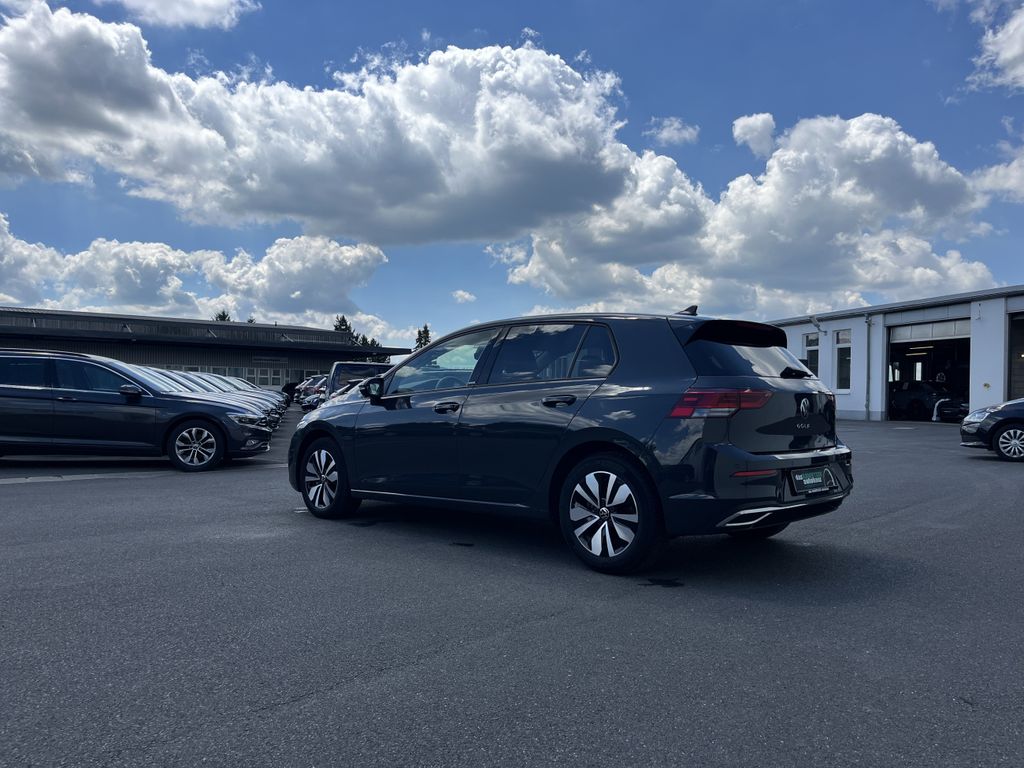 Volkswagen Golf 2.0 TDI DSG MOVE 10