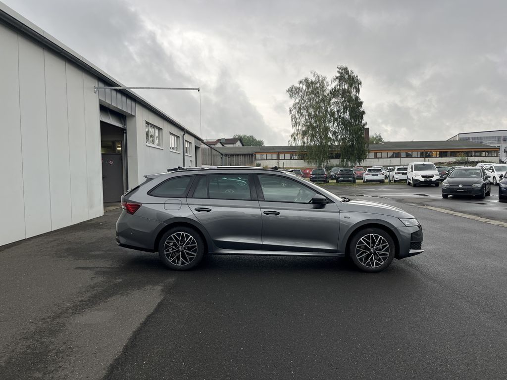 Skoda Octavia Combi 2.0 TDI DSG Blackline AHK PANO STH 6