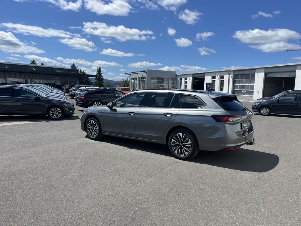 Skoda Superb Combi 2.0 TSI DSG Selection 11