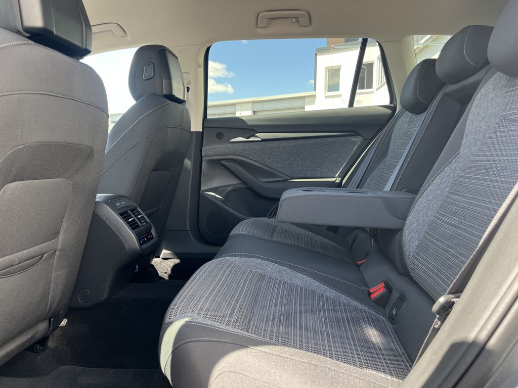 Skoda Superb Combi 2.0 TSI DSG Selection 17