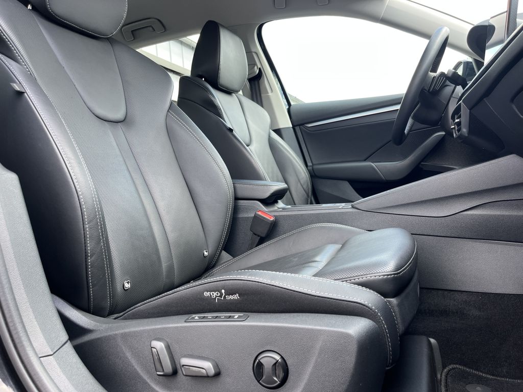 Skoda Octavia Combi 1.5 TSI DSG Blackline 15