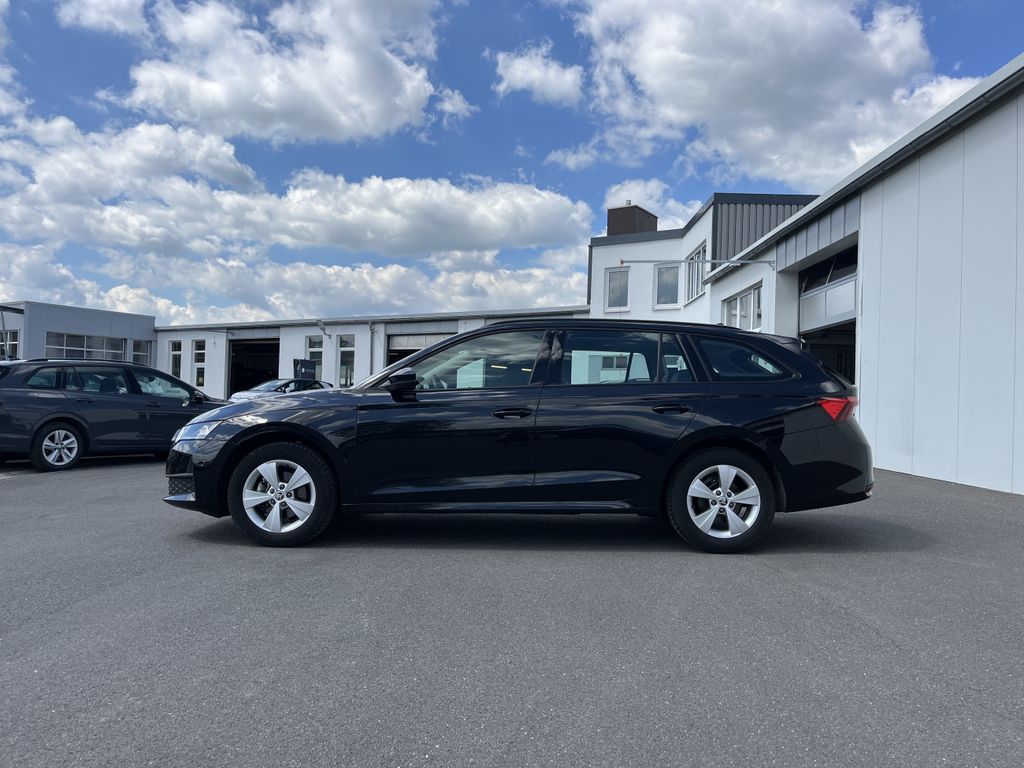 Skoda Octavia Combi 1.5 TSI DSG Blackline 2