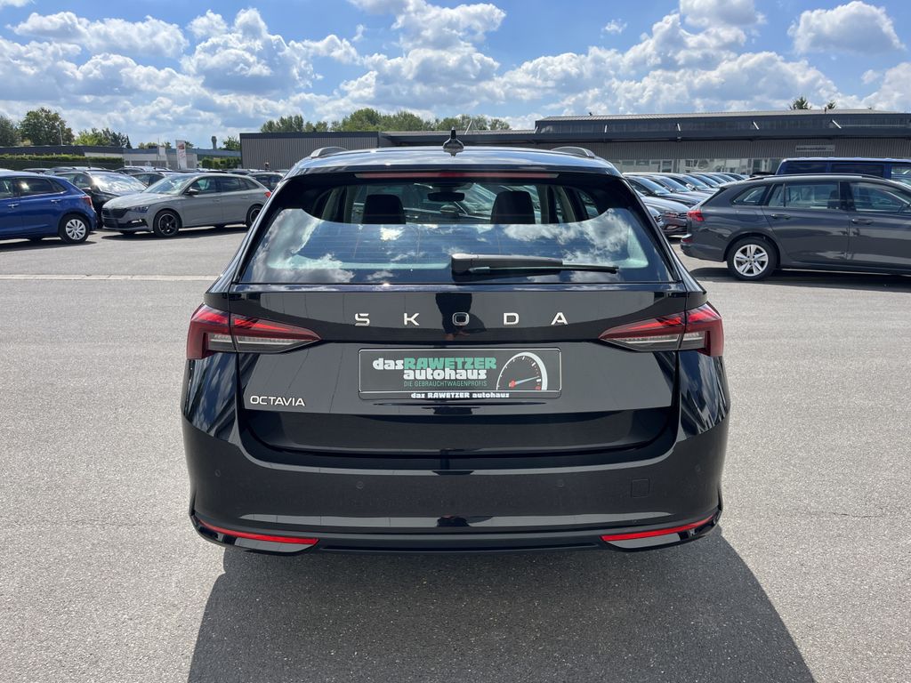 Skoda Octavia Combi 1.5 TSI DSG Blackline 9