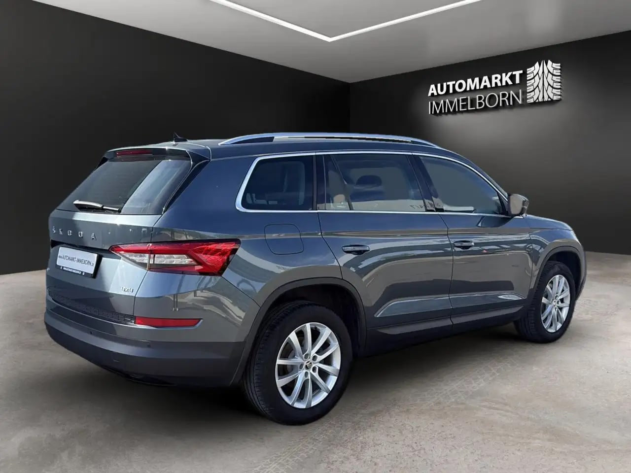 Skoda Kodiaq Style 4x4 AHK*Kamera*LED*Leder*ACC*FWerk 8