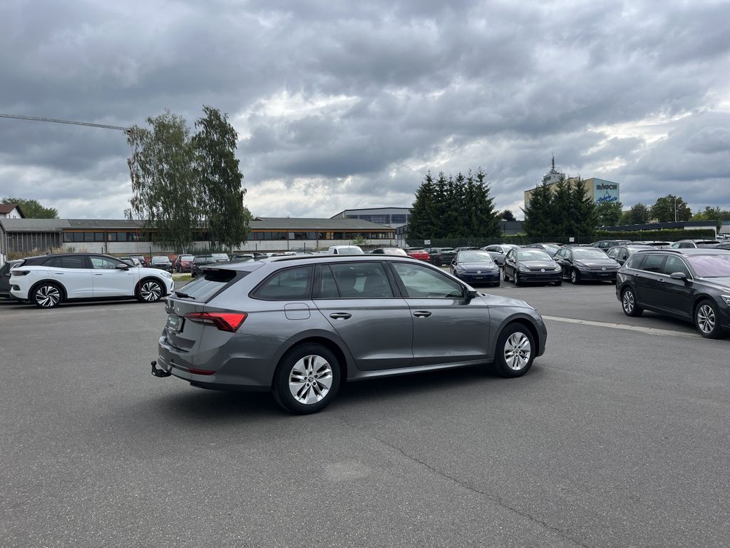 Skoda Octavia Combi 2.0 TDI DSG Blackline 8