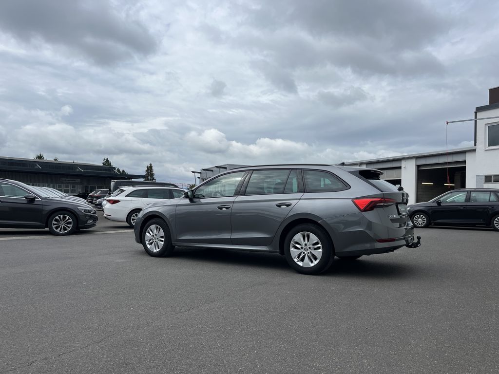 Skoda Octavia Combi 2.0 TDI DSG Blackline 10