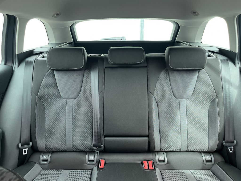 Skoda Octavia Combi 2.0 TDI DSG Blackline 18