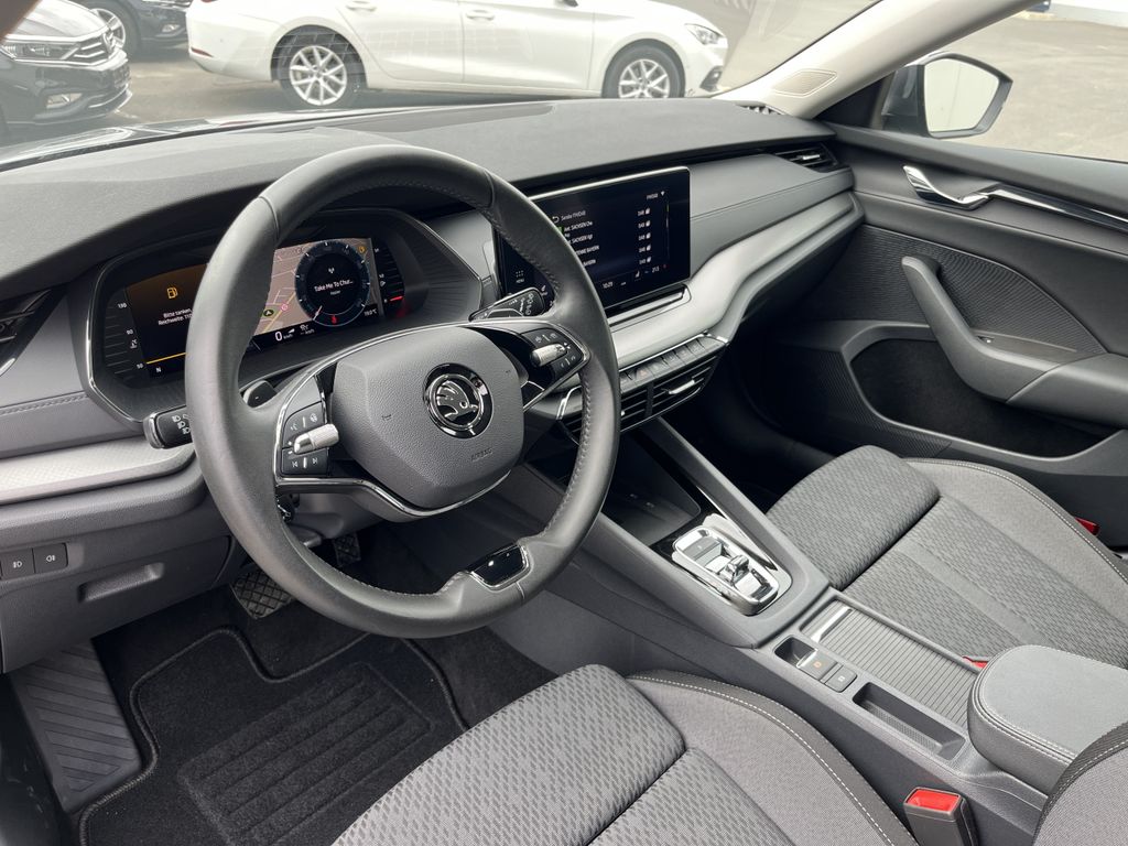Skoda Octavia Combi 2.0 TDI DSG Blackline 12