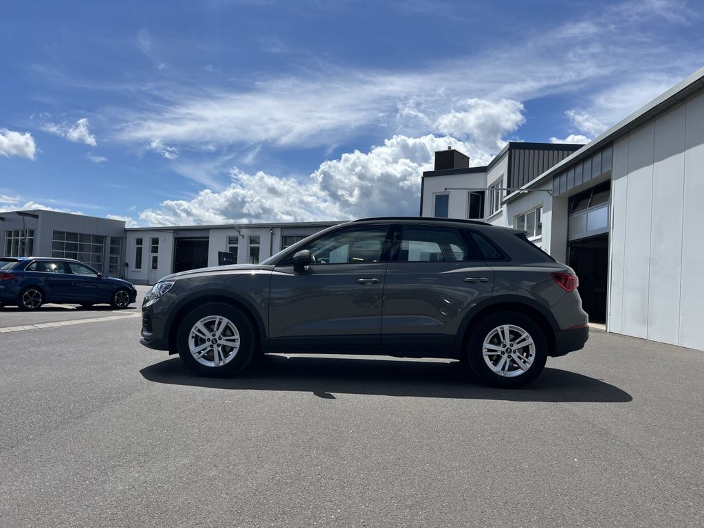 Audi Q3 35 2.0 TDI quattro S tronic AHK STHZ LEDER 36 2